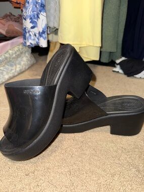 CROCS Black Platform Mule Sandals